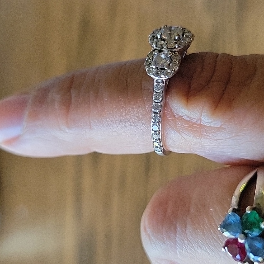 Ring - Picture 3 of 3